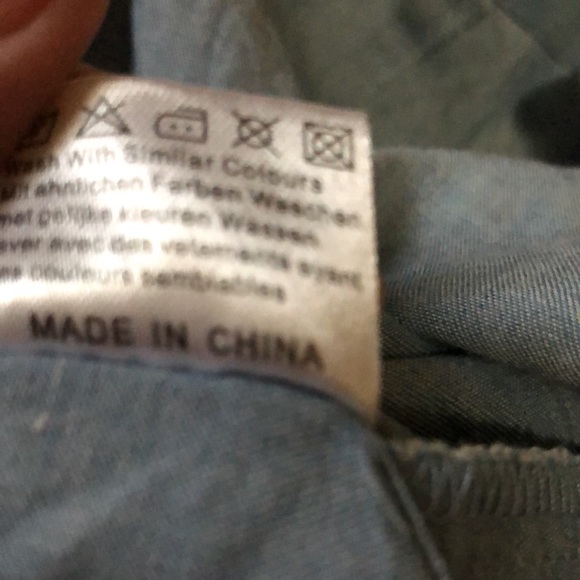 TODAY ONLY: GIRLS MOSCHINO KNEE HIGH WHITE AND DENIM DRESS WITH SIDE POCKETS - Picture 8 of 8